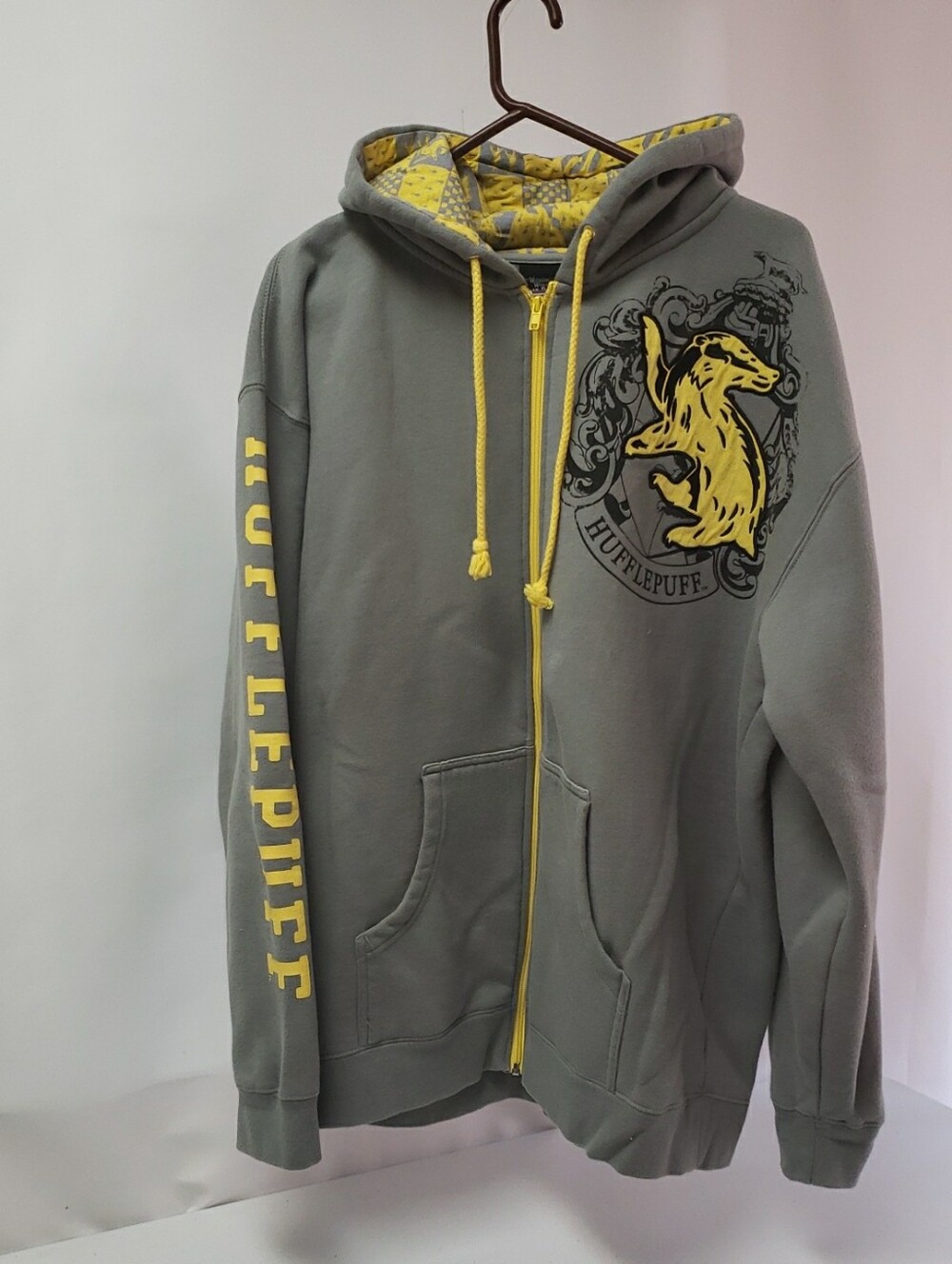 Harry Potter Xlg Grey & Yellow Hufflepuff Zipup Hoodie